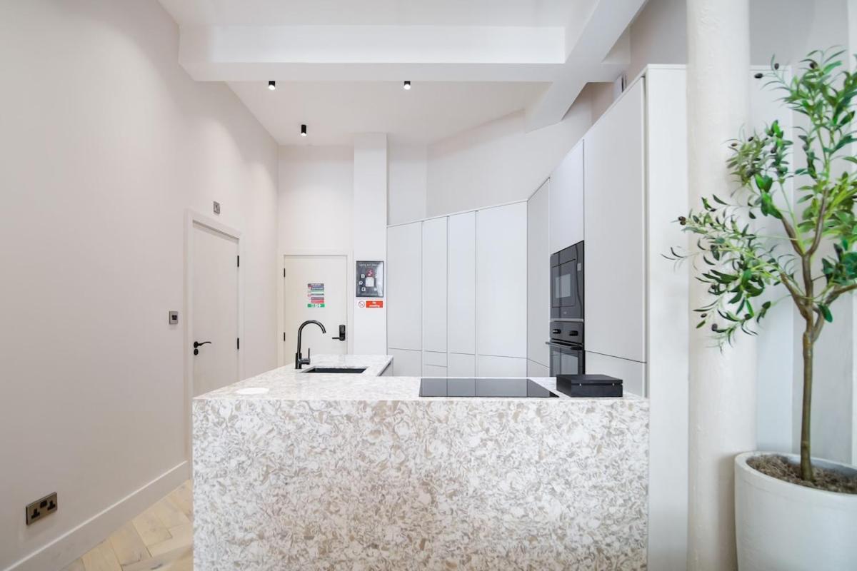 Japandi By The Heim Residences Manchester Exterior foto